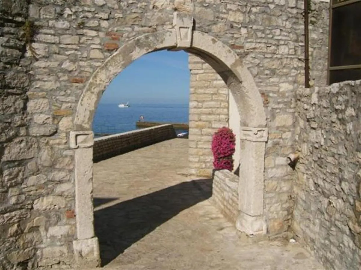 Toni A4 Apartment Novigrad  Croatia