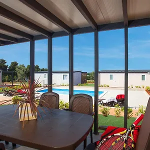 Adria Mobile Homes In Kastanija Vakantiepark